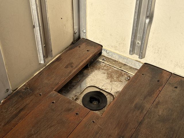 ISUZU ELF 2015 Image 31