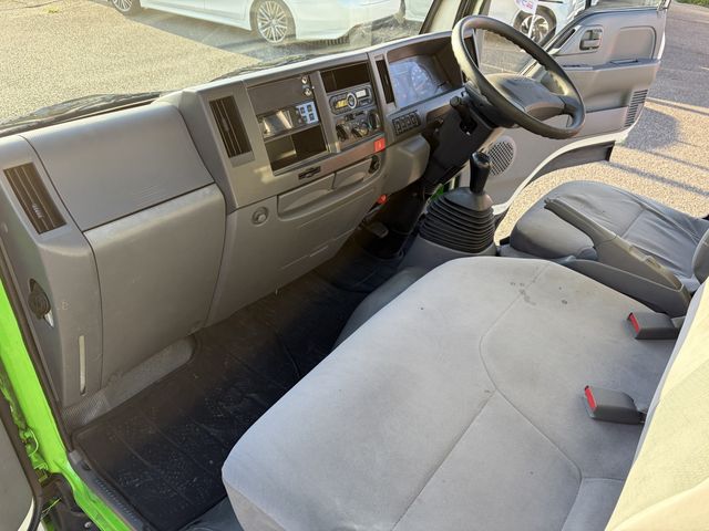 ISUZU ELF 2015 Image 31