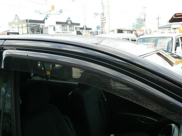 TOYOTA ISIS 2010 Image 31