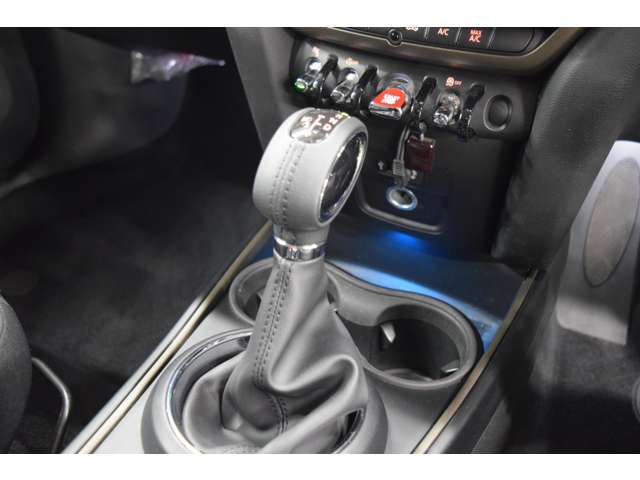 BMW MINI COOPER D CR 2017 Image 31