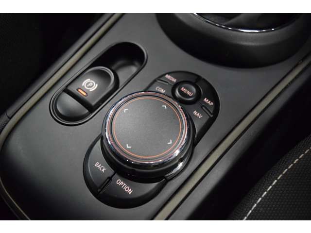 BMW MINI COOPER D CR 2017 Image 31