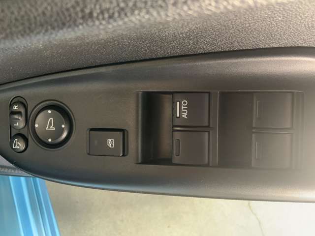 HONDA FIT HYBRID 2017 Image 31