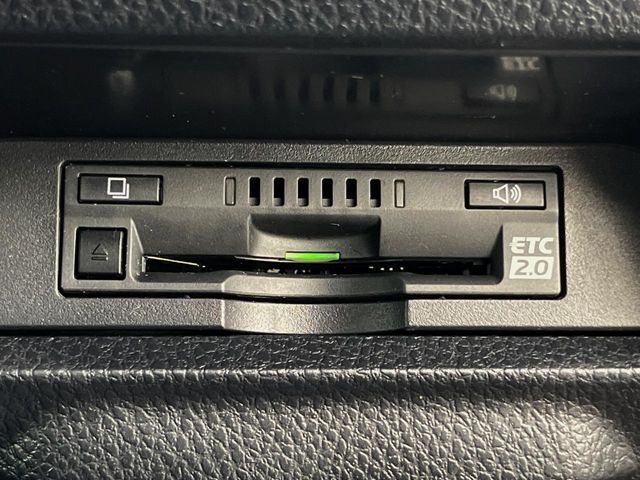 TOYOTA NOAH 2018 Image 31