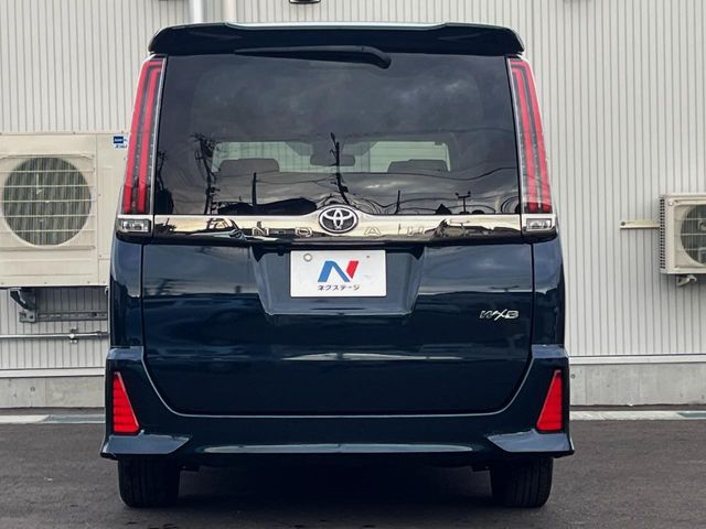 TOYOTA NOAH 2018 Image 31