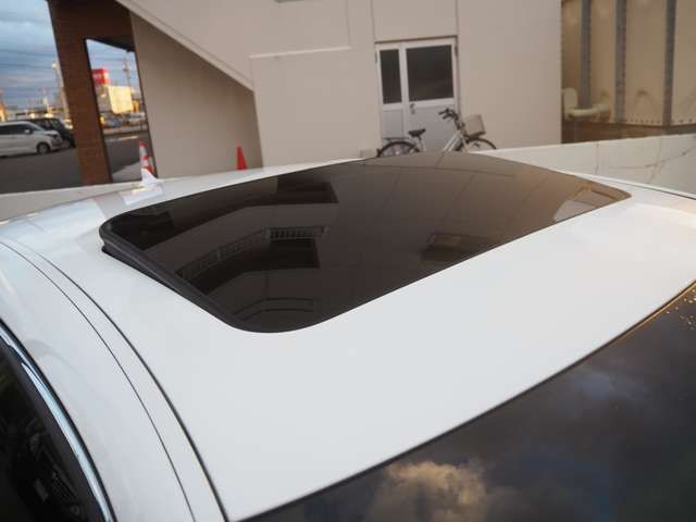 TOYOTA LEXUS LS600H 2012 Image 31