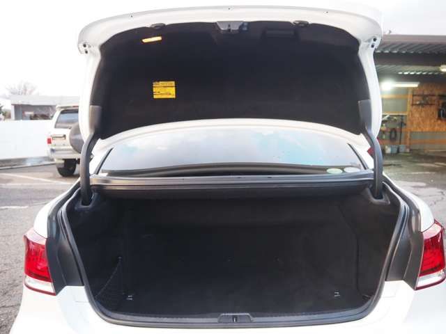 TOYOTA LEXUS LS600H 2012 Image 31