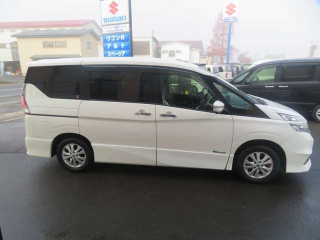 NISSAN SERENA  S-HYBRID 4WD 2017 Image 31