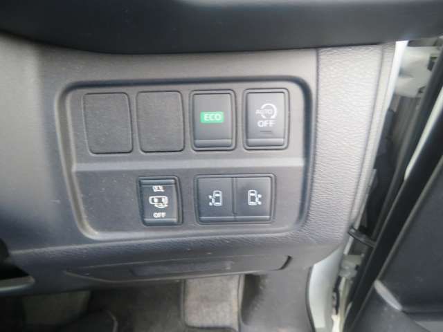 NISSAN SERENA  S-HYBRID 4WD 2017 Image 31