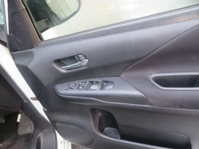 NISSAN SERENA  S-HYBRID 4WD 2017 Image 31