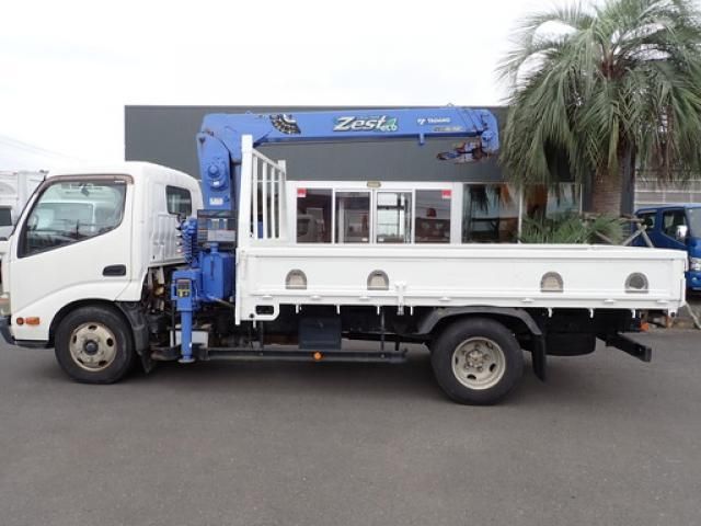 HINO DUTRO 2011 Image 31