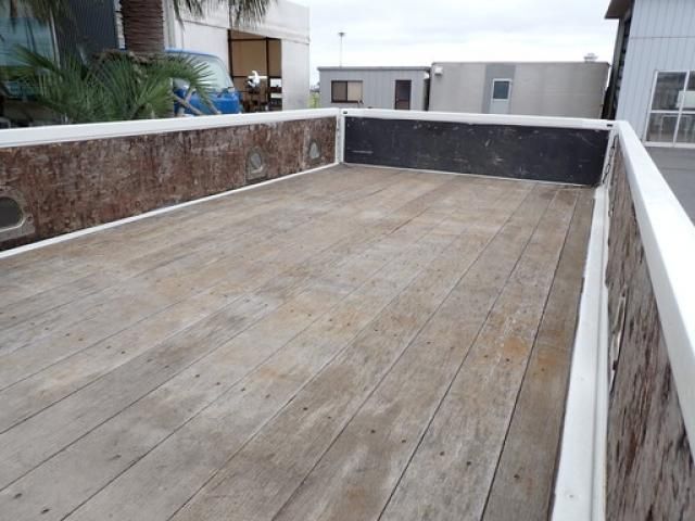 HINO DUTRO 2011 Image 31