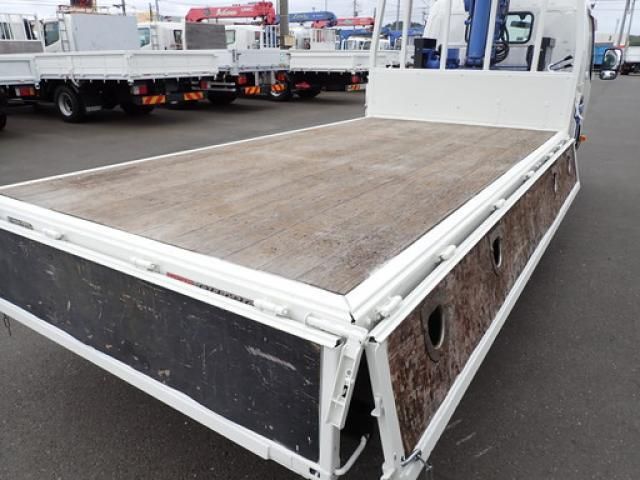 HINO DUTRO 2011 Image 31