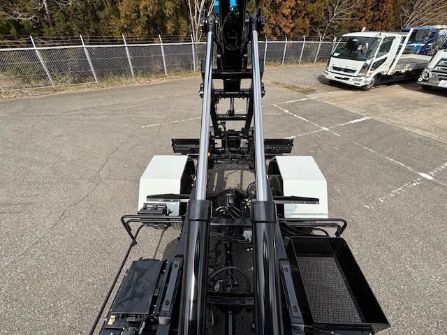 MITSUBISHI FUSOU FIGHTER 2024 Image 31