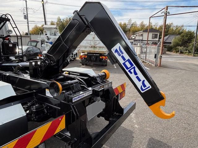 MITSUBISHI FUSOU FIGHTER 2024 Image 31