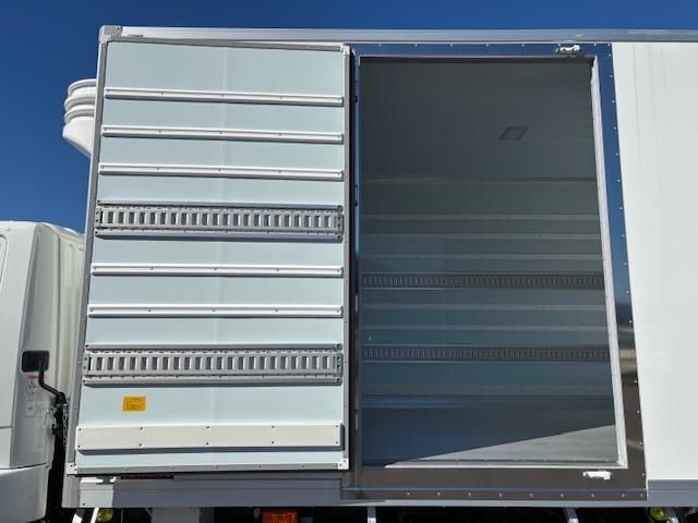 MITSUBISHI FUSOU FIGHTER 2025 Image 31