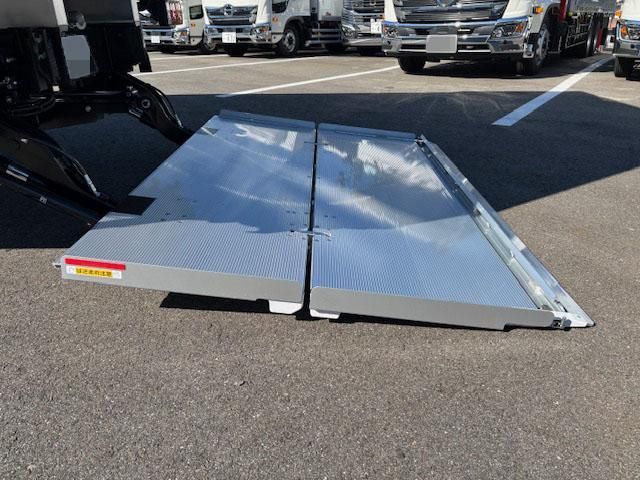 MITSUBISHI FUSOU FIGHTER 2025 Image 31