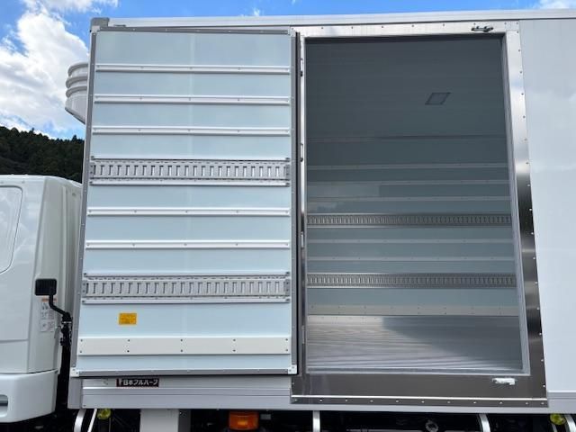 MITSUBISHI FUSOU FIGHTER 2025 Image 31