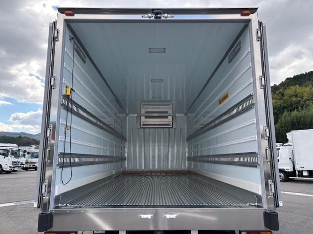 MITSUBISHI FUSOU FIGHTER 2025 Image 31