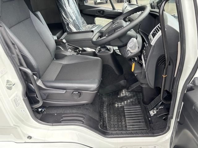 MITSUBISHI FUSOU FIGHTER 2025 Image 31