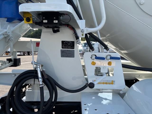 MITSUBISHI FUSOU FIGHTER 2025 Image 31