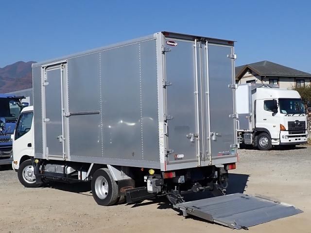 HINO DUTRO 2018 Image 31