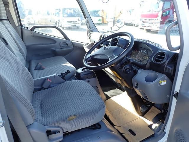 HINO DUTRO 2018 Image 31