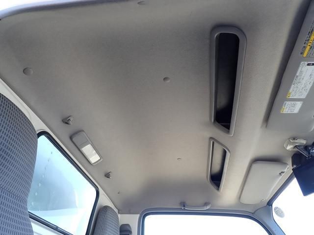 HINO DUTRO 2018 Image 31