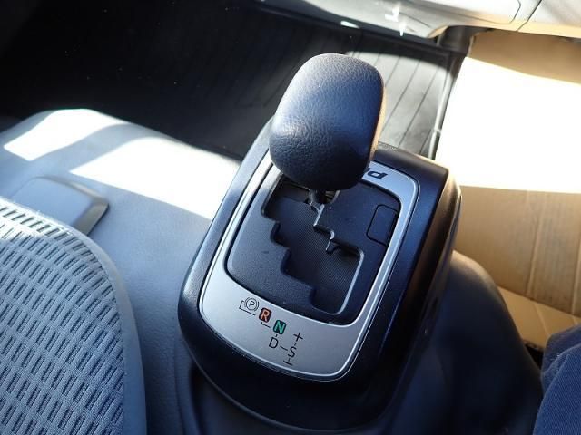 HINO DUTRO 2018 Image 31