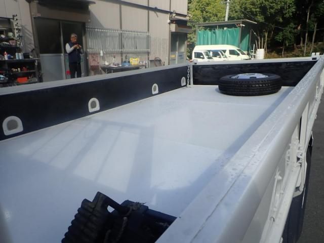 HINO DUTRO 2012 Image 31