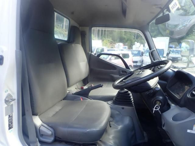 HINO DUTRO 2012 Image 31