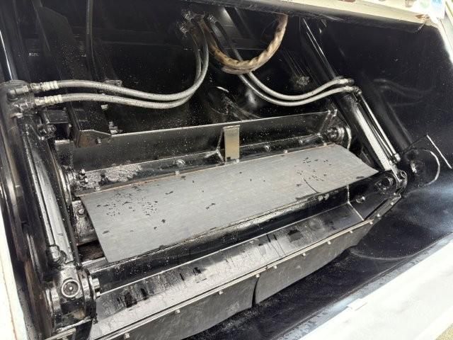 ISUZU ELF 2016 Image 31