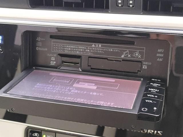 TOYOTA AURIS HYBRID 2016 Image 31