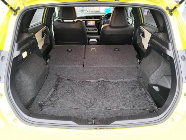 TOYOTA AURIS HYBRID 2016 Image 31