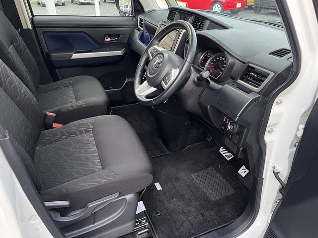 TOYOTA TANK 2018 Image 31