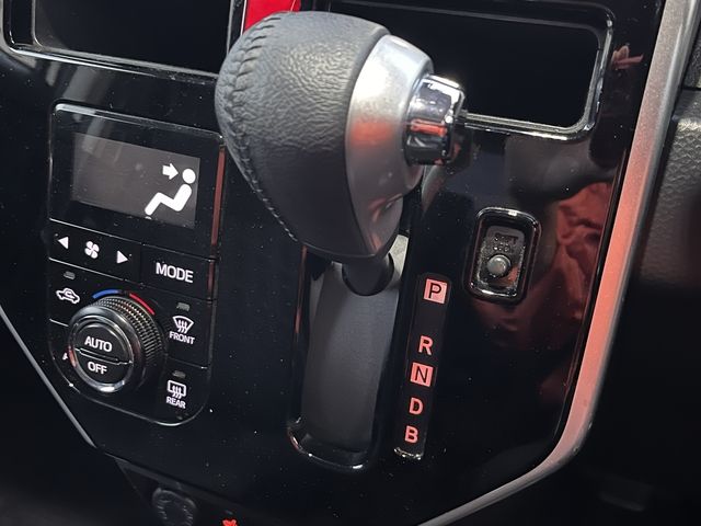 TOYOTA TANK 2018 Image 31