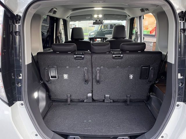 TOYOTA TANK 2018 Image 31