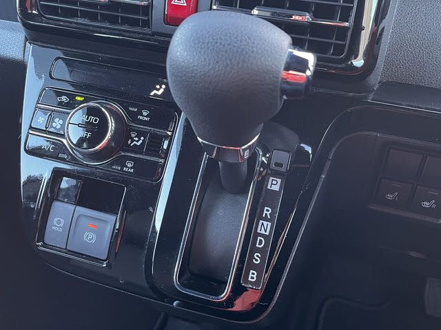 DAIHATSU TANTO CUSTOM 2023 Image 31