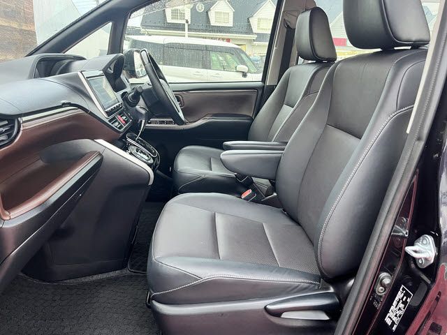 TOYOTA ESQUIRE 2017 Image 31