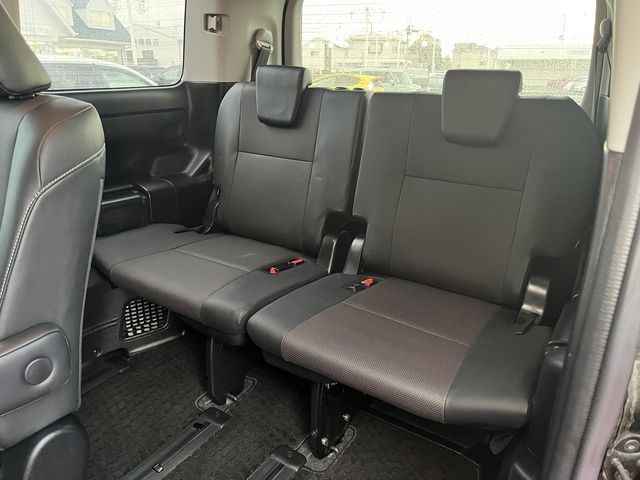 TOYOTA ESQUIRE 2017 Image 31