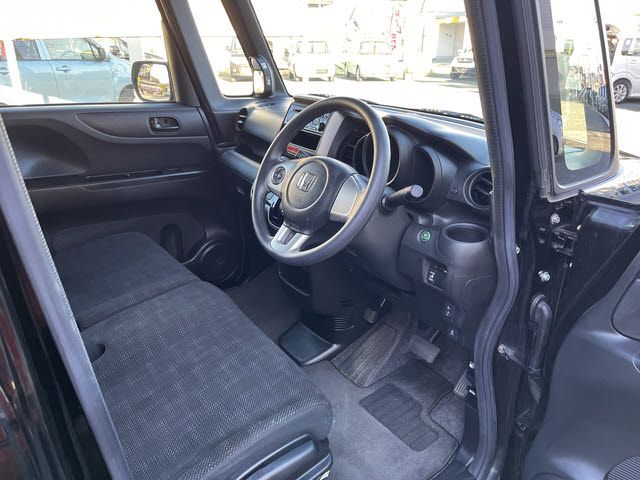 HONDA N BOX 2015 Image 31