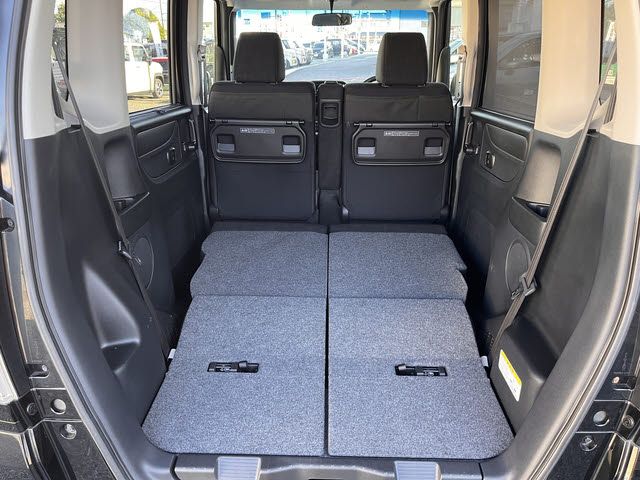 HONDA N BOX 2015 Image 31