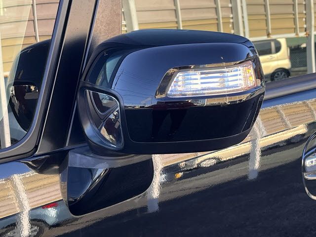 HONDA N BOX 2015 Image 31