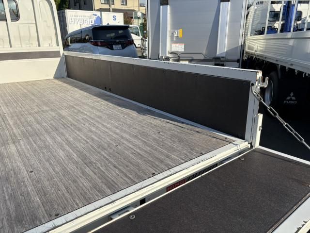 HINO DUTRO 2020 Image 31