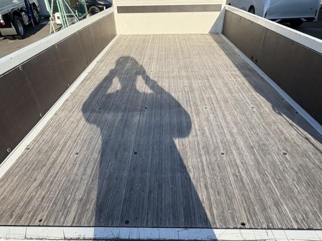 HINO DUTRO 2020 Image 31