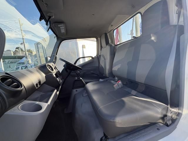 HINO DUTRO 2020 Image 31