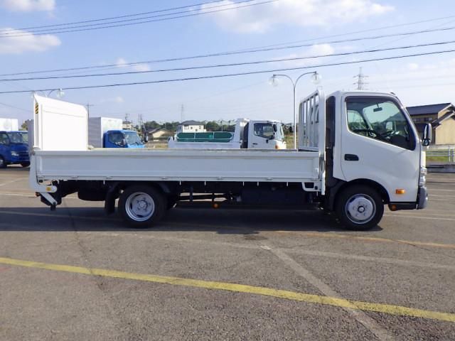 HINO DUTRO 2017 Image 31