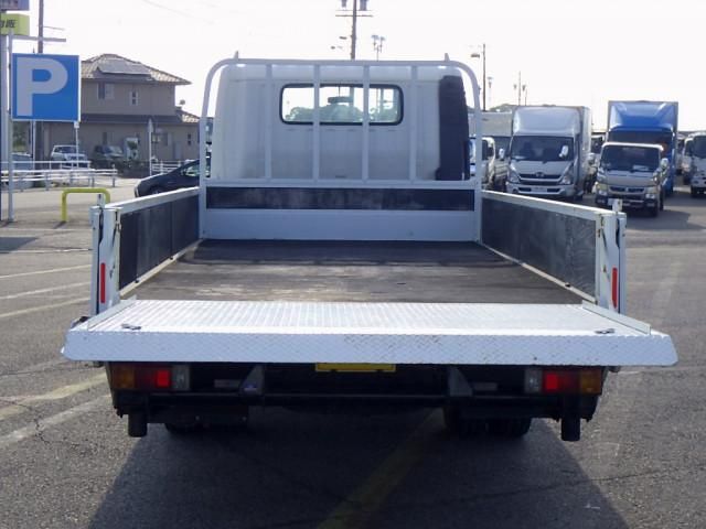 HINO DUTRO 2017 Image 31