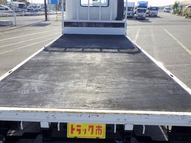 HINO DUTRO 2017 Image 31