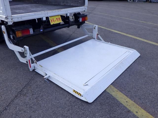 HINO DUTRO 2017 Image 31