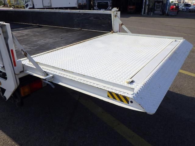 HINO DUTRO 2017 Image 31